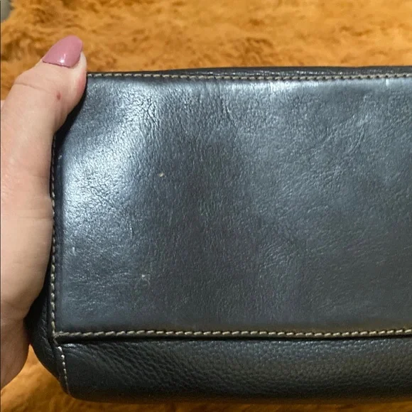 Fossil Elegant Black Leather Handbag - Picture 13 of 15